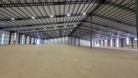 13 Chilvers Street has a 10500m² warehouse and industrial property available to let (13)